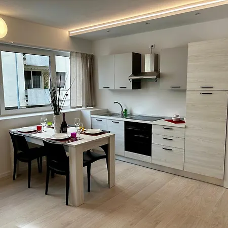 شقة Luxury Urban Oasis In Center Of أوديني